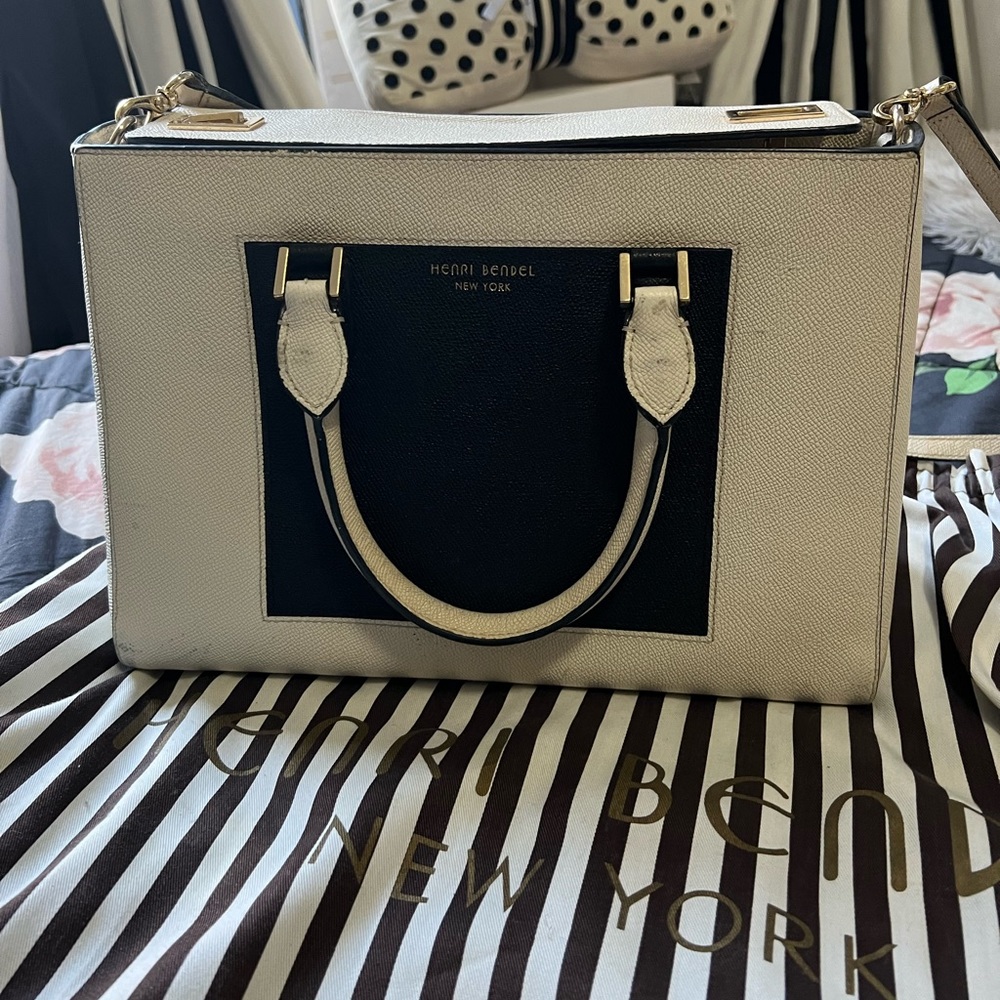 Henri Bendel bag